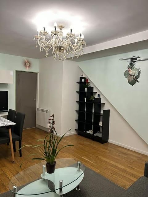 TV and multimedia, Dining area