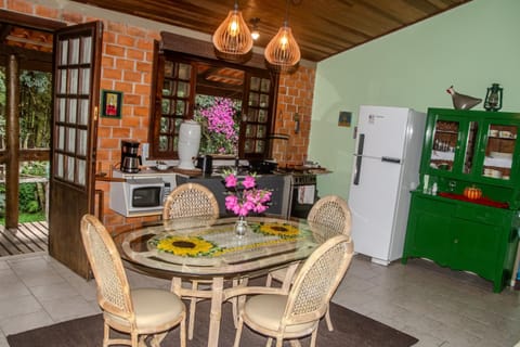 Dining area, kitchen