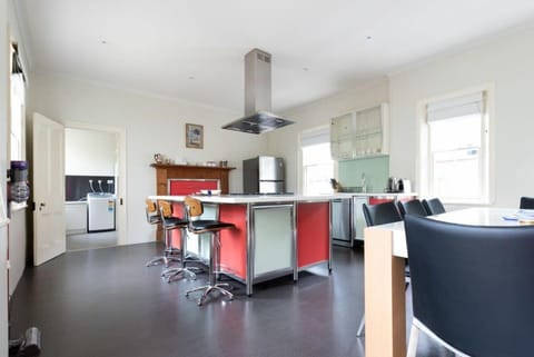 Luxe Heritage on Balfour: A Time Traveller's Delight House in Launceston