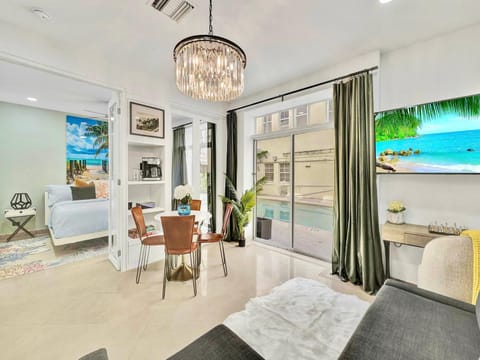 Living room, Photo of the whole room, Seating area