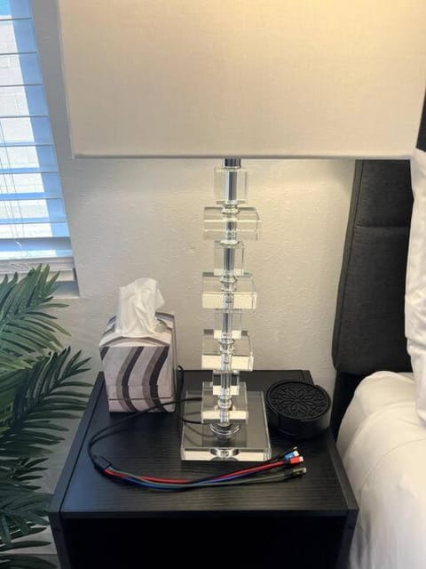 The Hudson Suite Spot - Studio Apt Close to ASU Apartment in Tempe