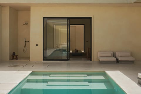Pool view, Swimming pool, sunbed