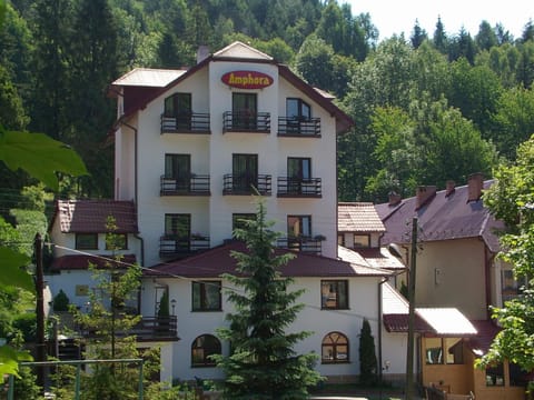 Property building, Facade/entrance