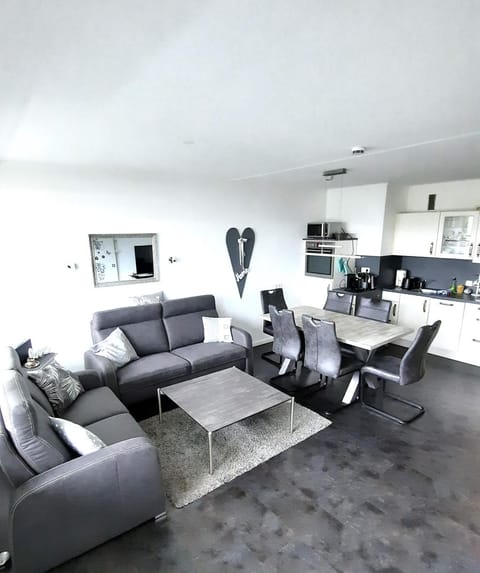Living room, Seating area, Dining area, kitchen