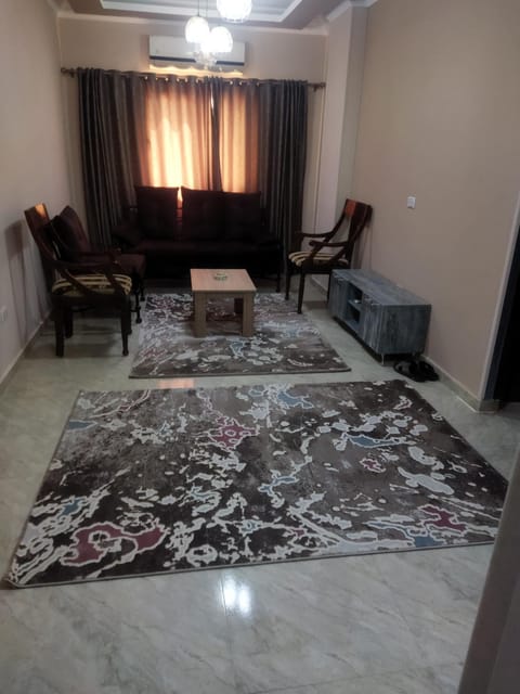 Living room, Seating area, Dining area, air conditioner
