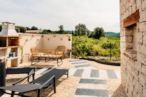 Patio, Natural landscape, View (from property/room), Balcony/Terrace, Dining area