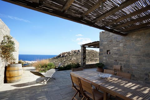 View (from property/room), Balcony/Terrace, Dining area, Garden view, Sunrise
