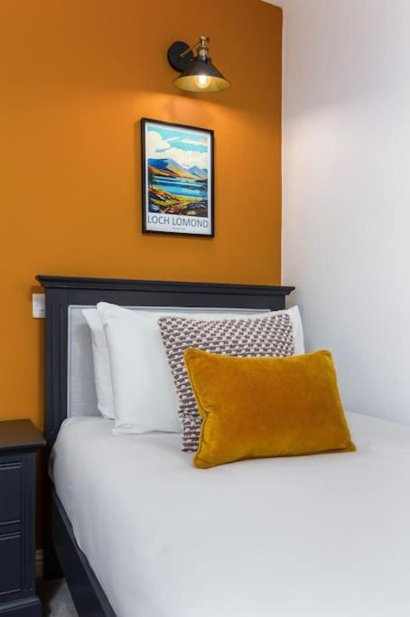 The Stylish 3-Bedroom Maisonette Retreat Apartment in Stirling