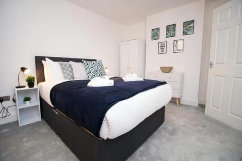 Cardiff Central 2-Bedroom on North Road Apartment in Cardiff