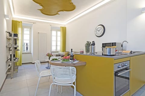 Property building, Kitchen or kitchenette, Living room