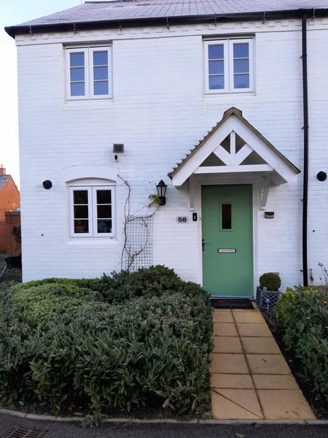 Silverstone White House House in England