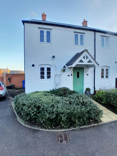 Silverstone White House House in England