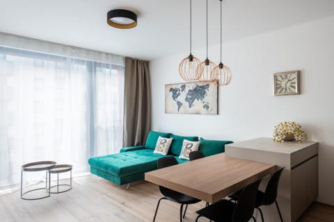 Living room, Photo of the whole room, Seating area, Dining area