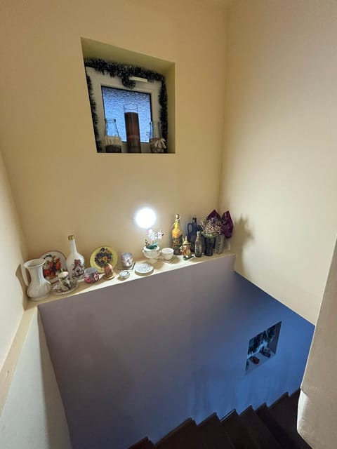 КЪЩА за ГОСТИ ТРАПЕЗИЦА за до 12 ЧОВЕКА с БЕЗПЛАТЕН ПАРКИНГ, ДВОР и ВЕРАНДИ, в ГРАД ВЕЛИКО ТЪРНОВО House in Veliko Tarnovo