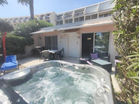 Hot Tub, Spa and wellness centre/facilities