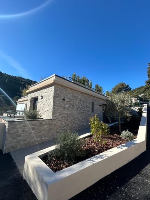 Appartement neuf coup de coeur entre Èze et Monaco Apartment in Eze