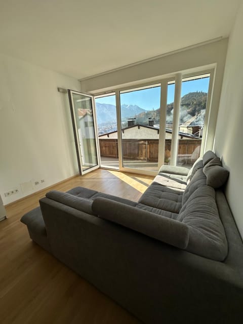 Geräumiges modernes Apartment 1-6 Personen Apartment in Tyrol