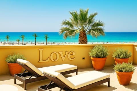 Nearby landmark, Natural landscape, Beach, Evening entertainment, Sea view, sunbed