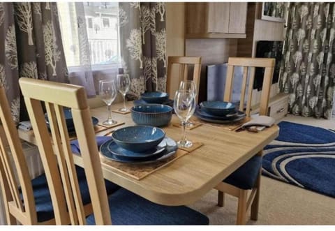 Contemporary Home at Ashford Rise, Tarka Holiday Park, Barnstaple - Beach-Coast-Tarka Trail House in Barnstaple