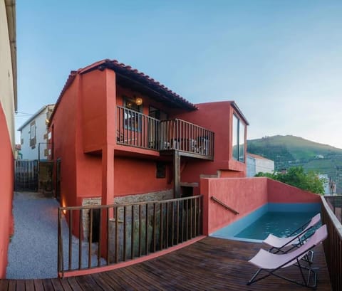 Property building, Balcony/Terrace, Swimming pool