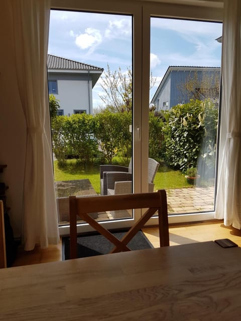 Garden, Balcony/Terrace, Living room, Garden view
