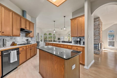 Machete Place House in Jollyville