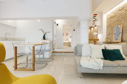 Living room, Seating area, Dining area