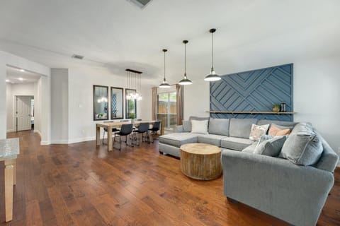 Jollyville Jewel House in Jollyville