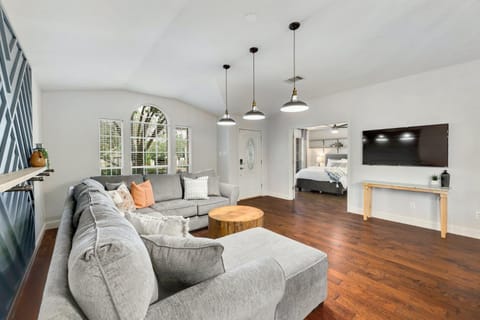 Jollyville Jewel House in Jollyville