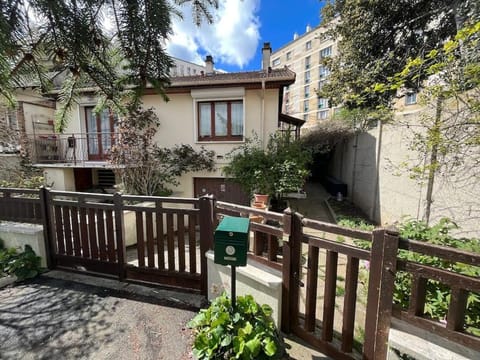 P1- Maison 2min metro PARIS-EXPO 3 chambres 3 lits Apartment in Malakoff