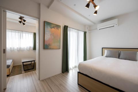 Bed, Photo of the whole room, Bedroom, air conditioner