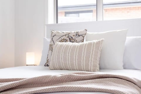 Modern Delight: Cosy Home with Parking House in Tasmania