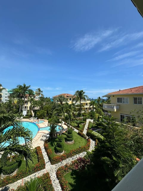 Property building, Garden, Garden view, Pool view