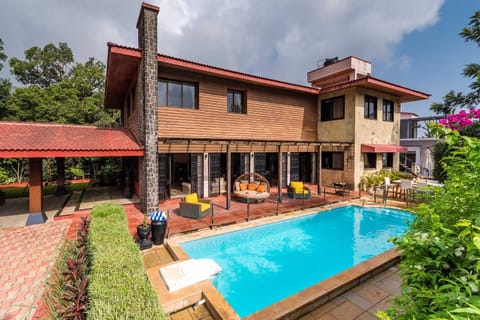 Swimming pool, Swimming pool