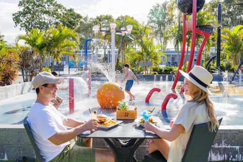 Food and drinks, Swimming pool