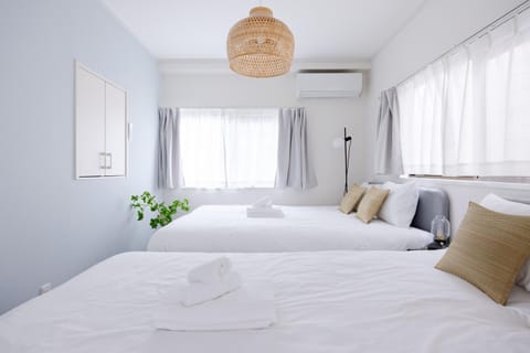 Bed, Bedroom, air conditioner