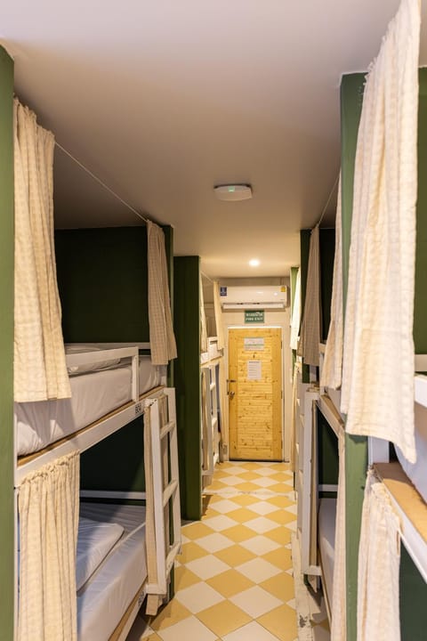 Photo of the whole room, Bedroom, bunk bed