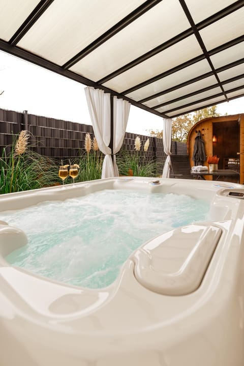 Natural landscape, Hot Tub, Pool view