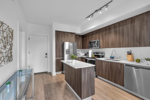 Modern 1 Bedroom In The Heart Of Downtown Doral Apartment in Doral