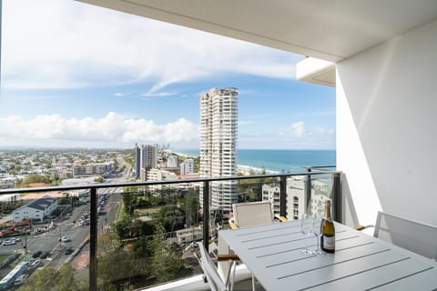 Balcony/Terrace, City view