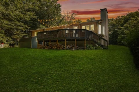 Property building, Spring, Night, Natural landscape, Seating area, Garden view
