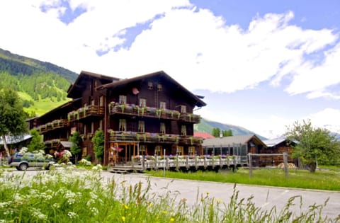 Property building, Spring, Summer, Garden, Balcony/Terrace, Banquet/Function facilities