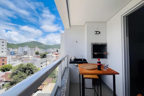 View (from property/room), City view, Mountain view, Street view
