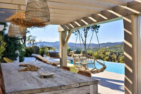 Superbe villa à Sainte-Maxime, piscine et vue mer - Villa Dina Villa in Sainte-Maxime