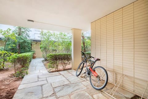 Cycling, Garden view