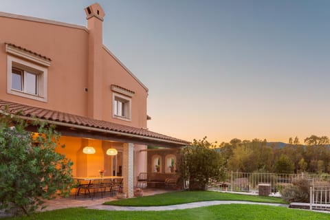 Villa St Nicholas House With Private Heated Pool Villa in Corfu, Greece