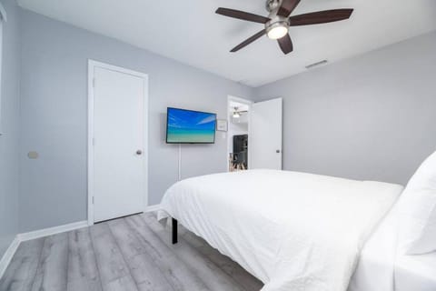 Short Walk to Wilton Drive Apt2 Apartment in Wilton Manors