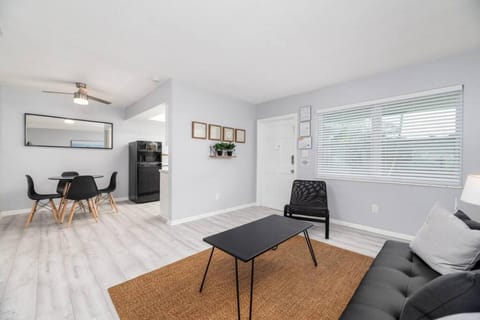 Short Walk to Wilton Drive Apt2 Apartment in Wilton Manors