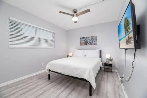 Short Walk to Wilton Drive Apt4 Apartment in Wilton Manors