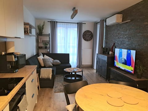 Communal lounge/ TV room, Living room, Seating area